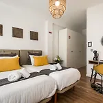 Essence 3* Oporto