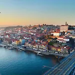 Essence Oporto
